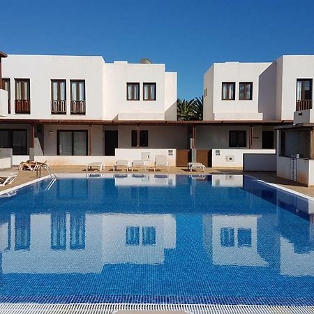 Comfy Duplex In Puerto Calero Apartment Exterior photo