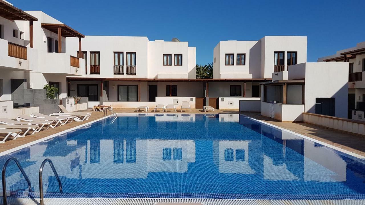 Comfy Duplex In Puerto Calero Apartment Exterior photo